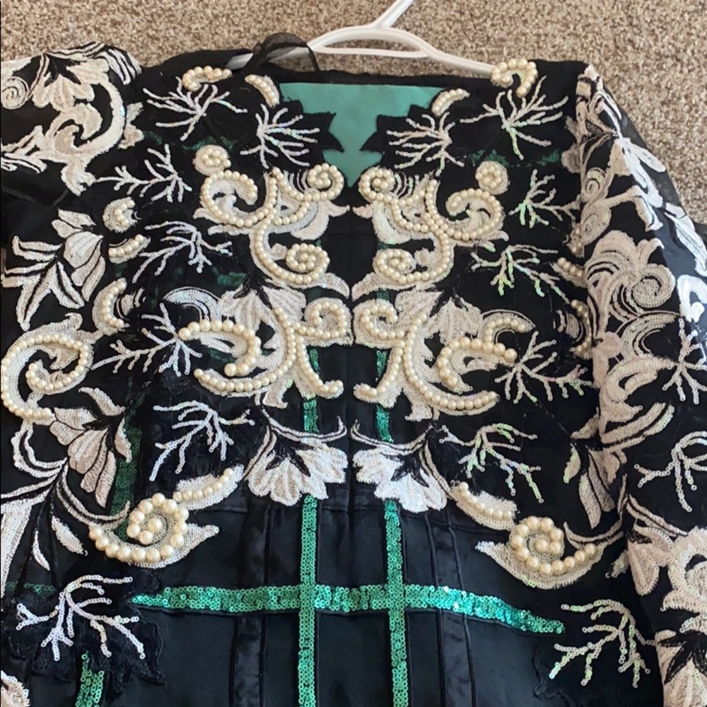 Pakistani Designer suit Mushq - Picture 4 of 6